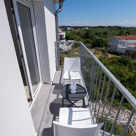 Apartamento Emmarina *